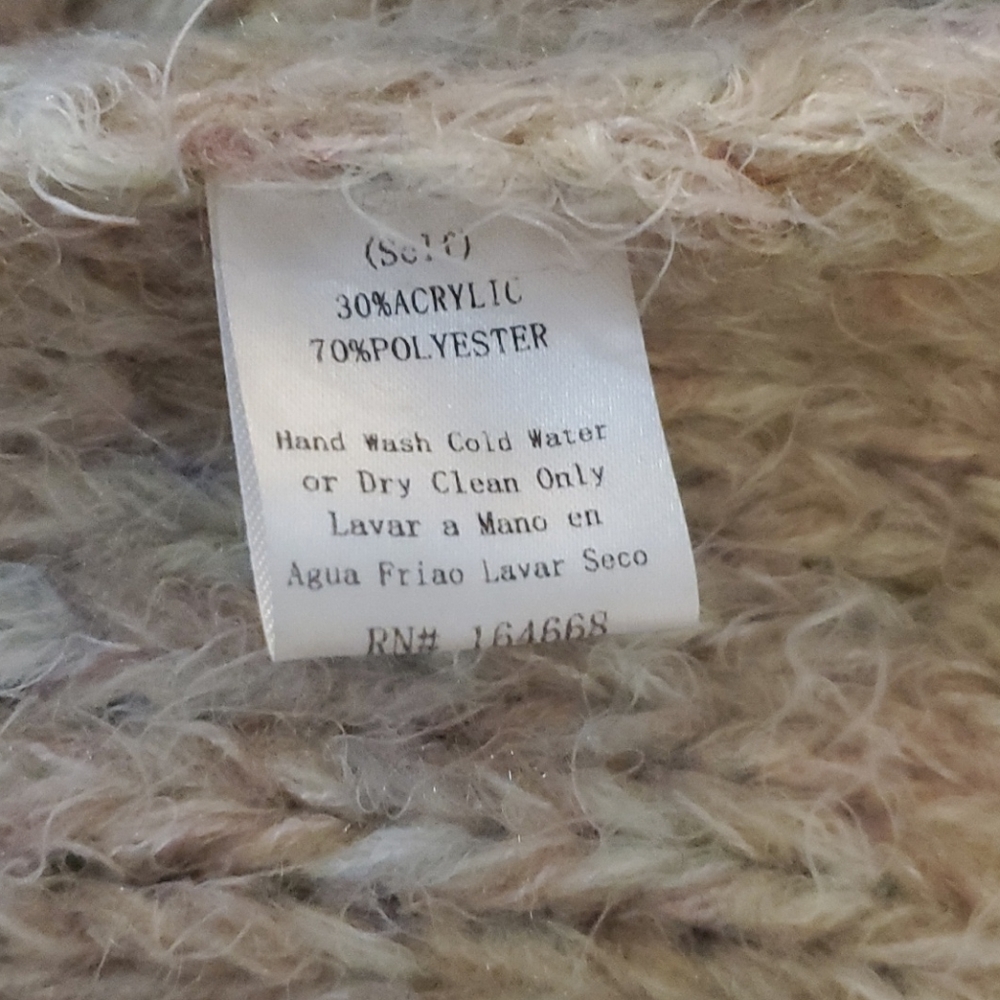 Beautiful shawl - Picture 6 of 6